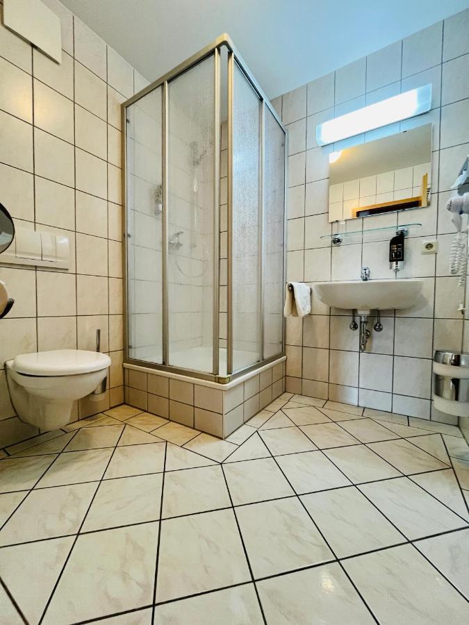 B&S Hotel Am Bachhaus إيزيناخ المظهر الخارجي الصورة