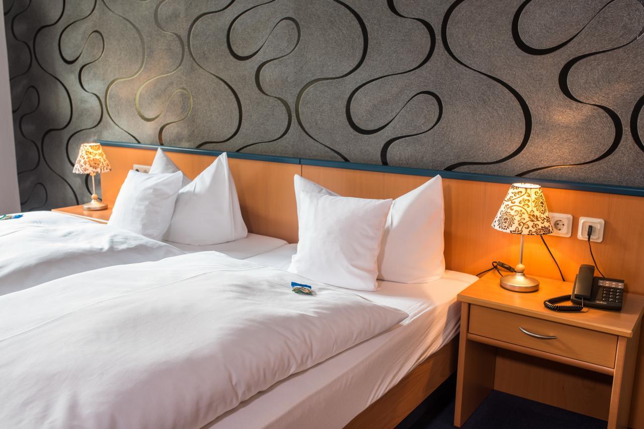 B&S Hotel Am Bachhaus إيزيناخ المظهر الخارجي الصورة