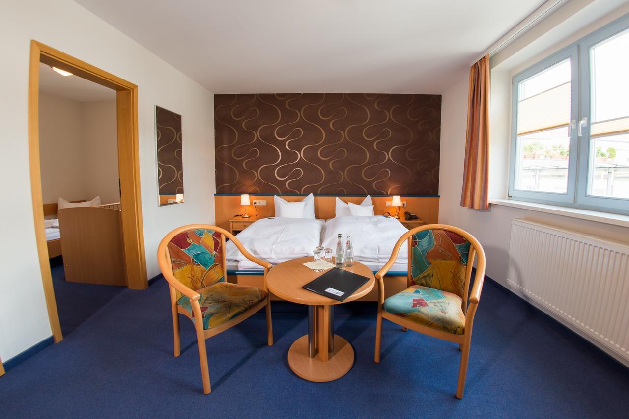 B&S Hotel Am Bachhaus إيزيناخ المظهر الخارجي الصورة