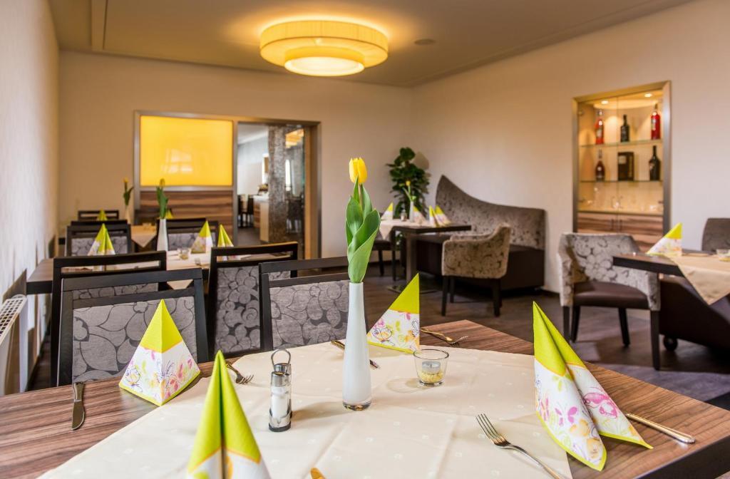 B&S Hotel Am Bachhaus إيزيناخ المظهر الخارجي الصورة