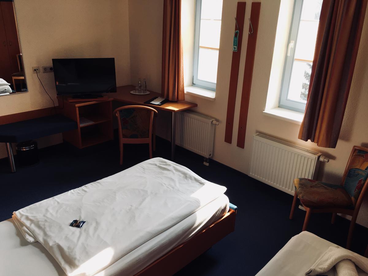 B&S Hotel Am Bachhaus إيزيناخ المظهر الخارجي الصورة